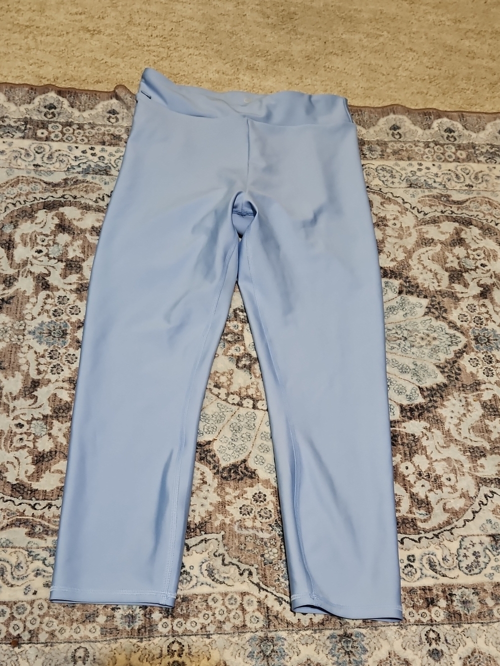 Alo Yoga Light Blue High-Waist Capri Leggings Size M